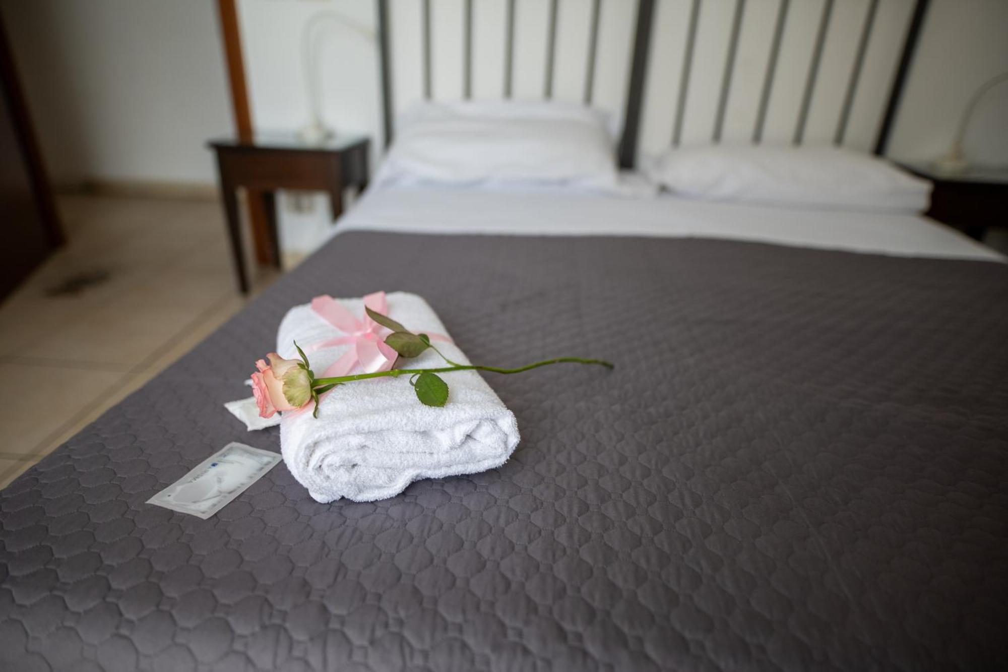 B&B Regina Carolina Caltagirone Eksteriør bilde