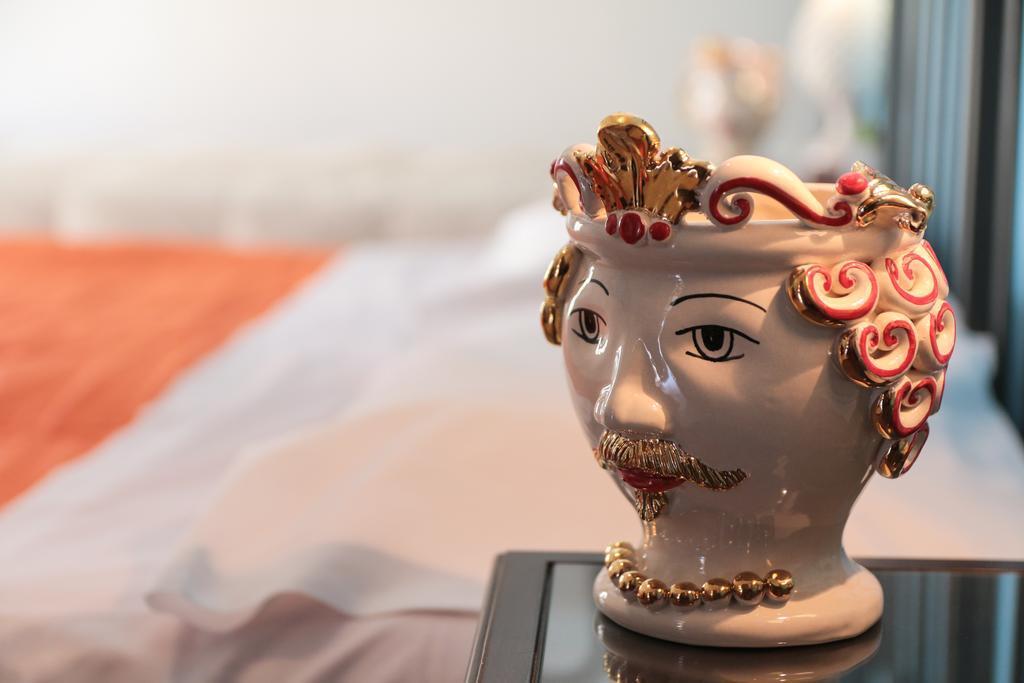 B&B Regina Carolina Caltagirone Eksteriør bilde